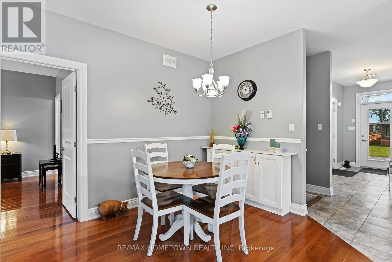 8 BILLINGS AVENUE W