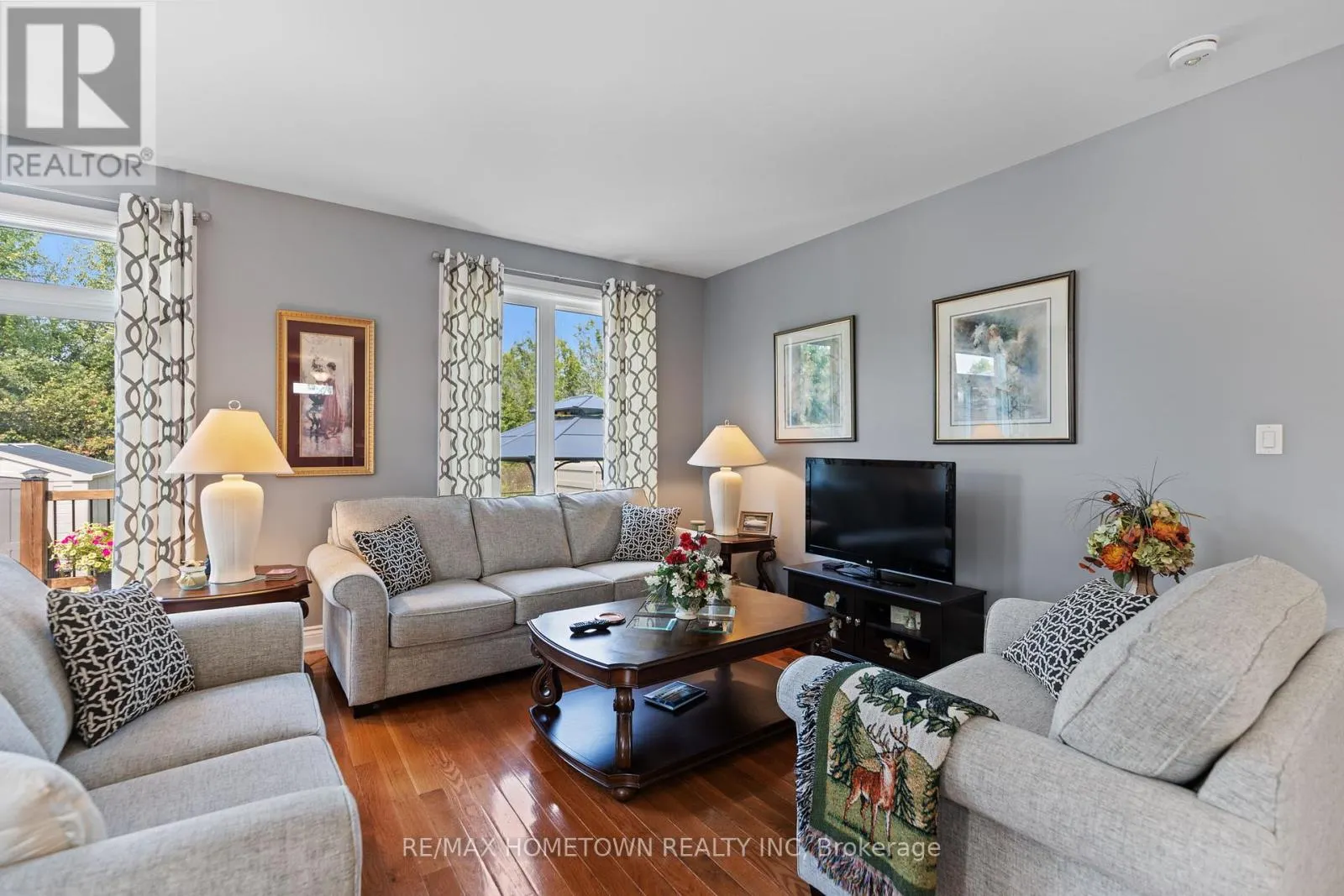 8 BILLINGS AVENUE W