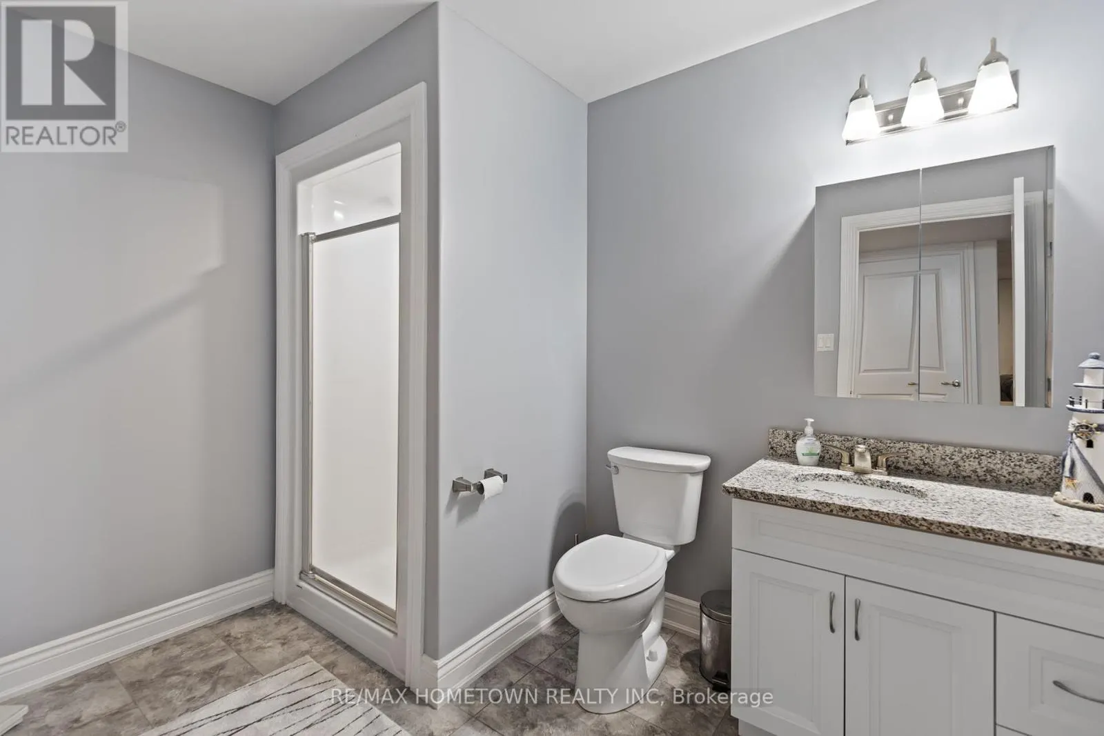 8 BILLINGS AVENUE W