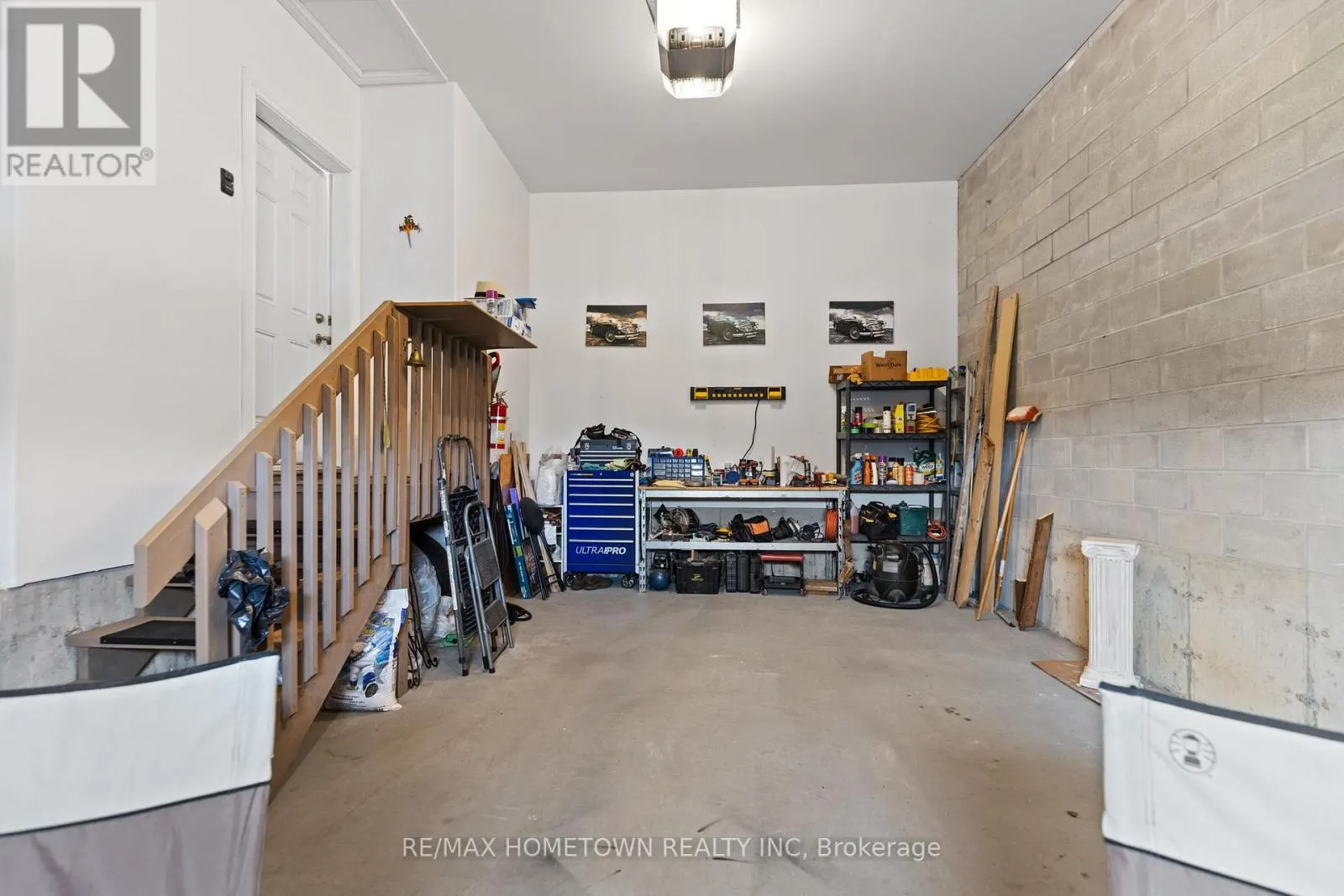 8 BILLINGS AVENUE W