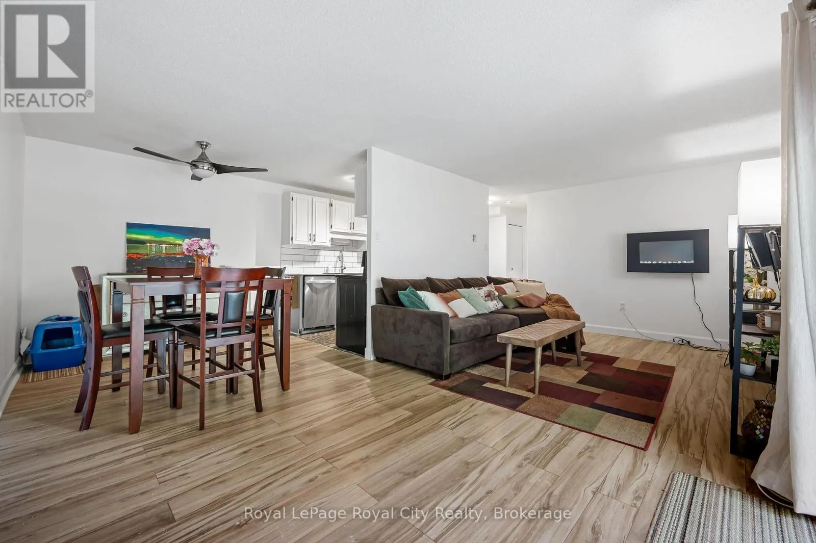 104 - 234 WILLOW ROAD, #104
