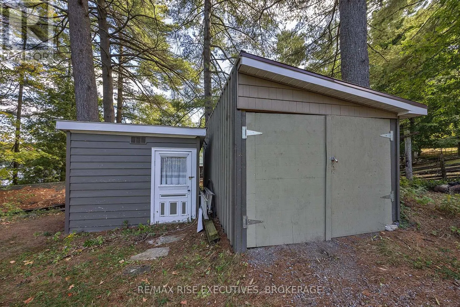 6862 SMITH LANE