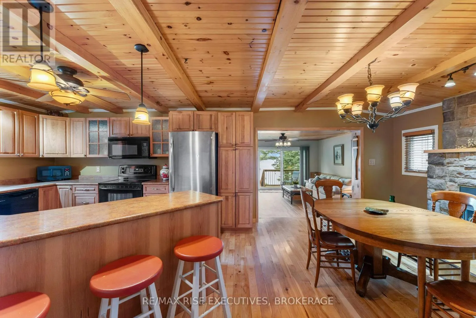 6862 SMITH LANE