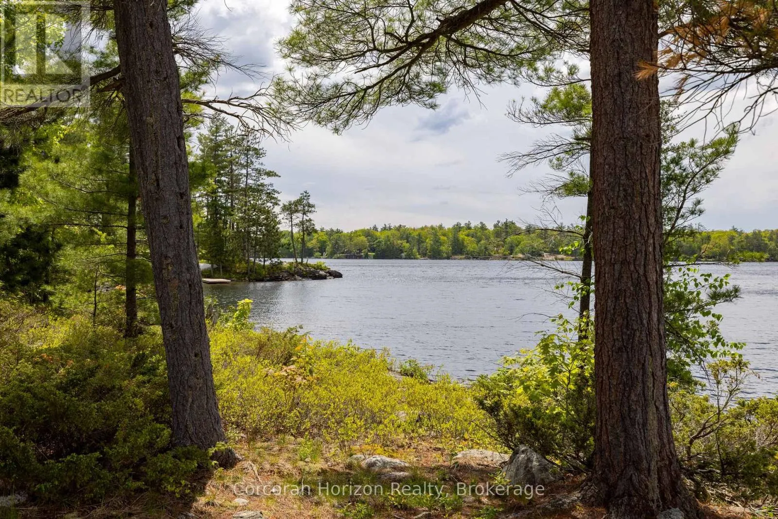 PT ISLAND 45 IN SIX MILE LAKE ISLAND