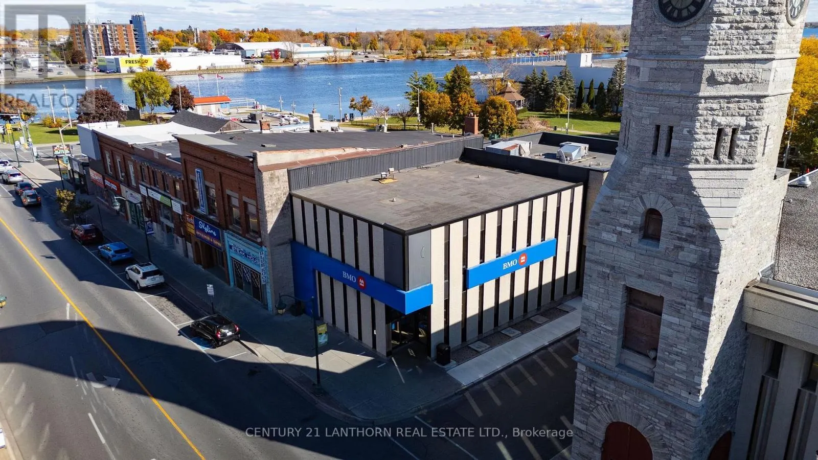 55 DUNDAS STREET W