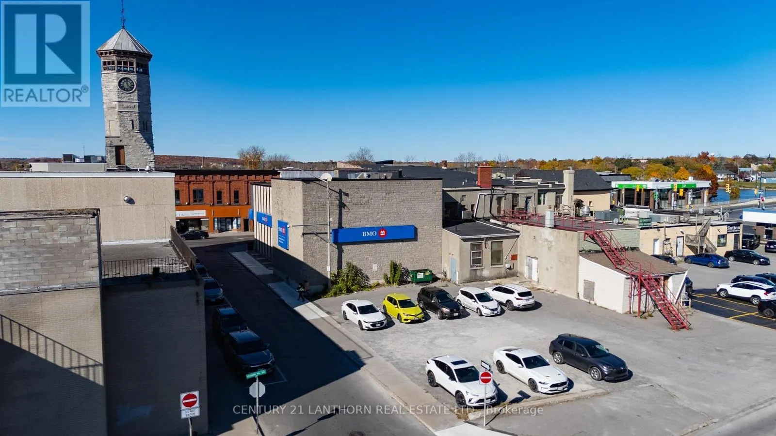55 DUNDAS STREET W