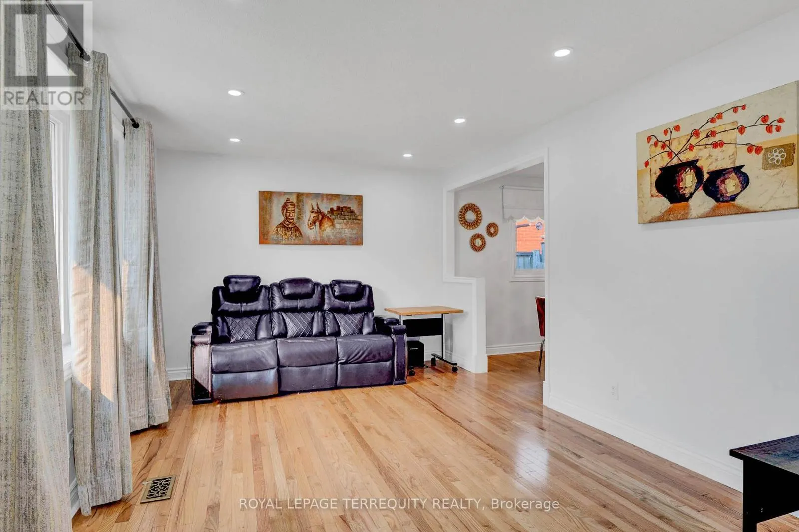 7 ANDERSON DRIVE