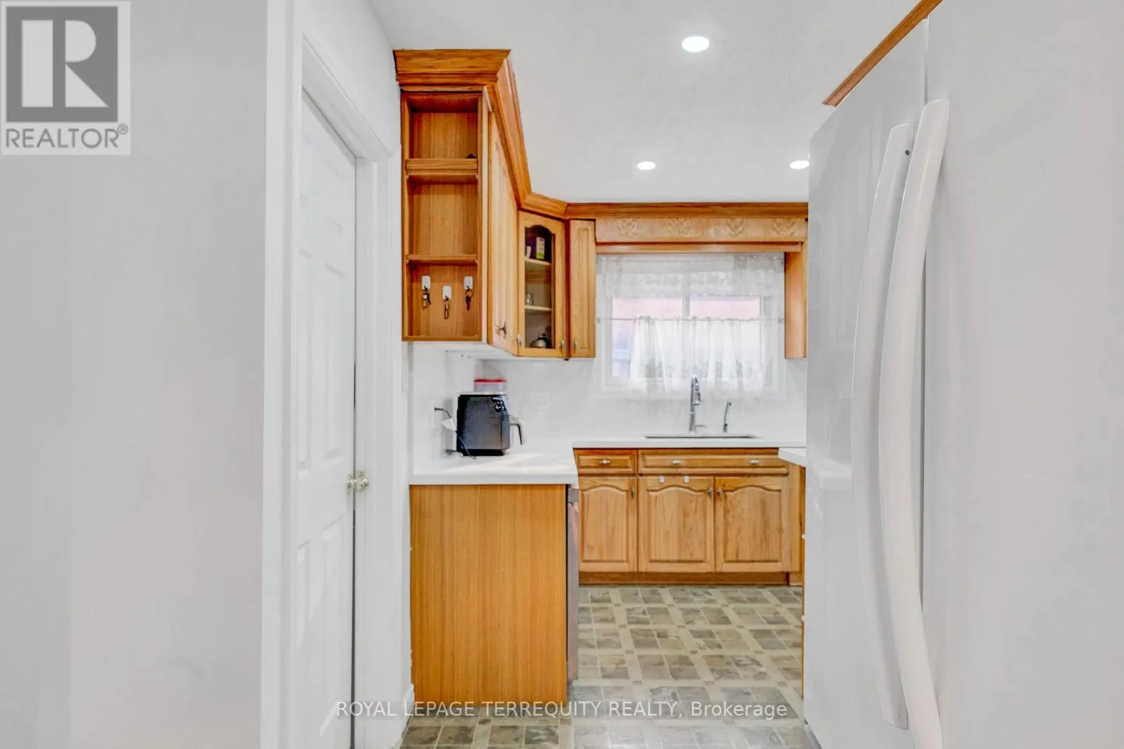 7 ANDERSON DRIVE