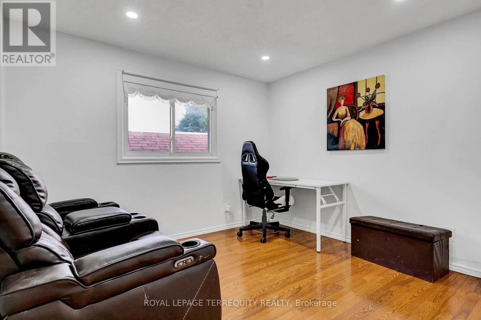 7 ANDERSON DRIVE