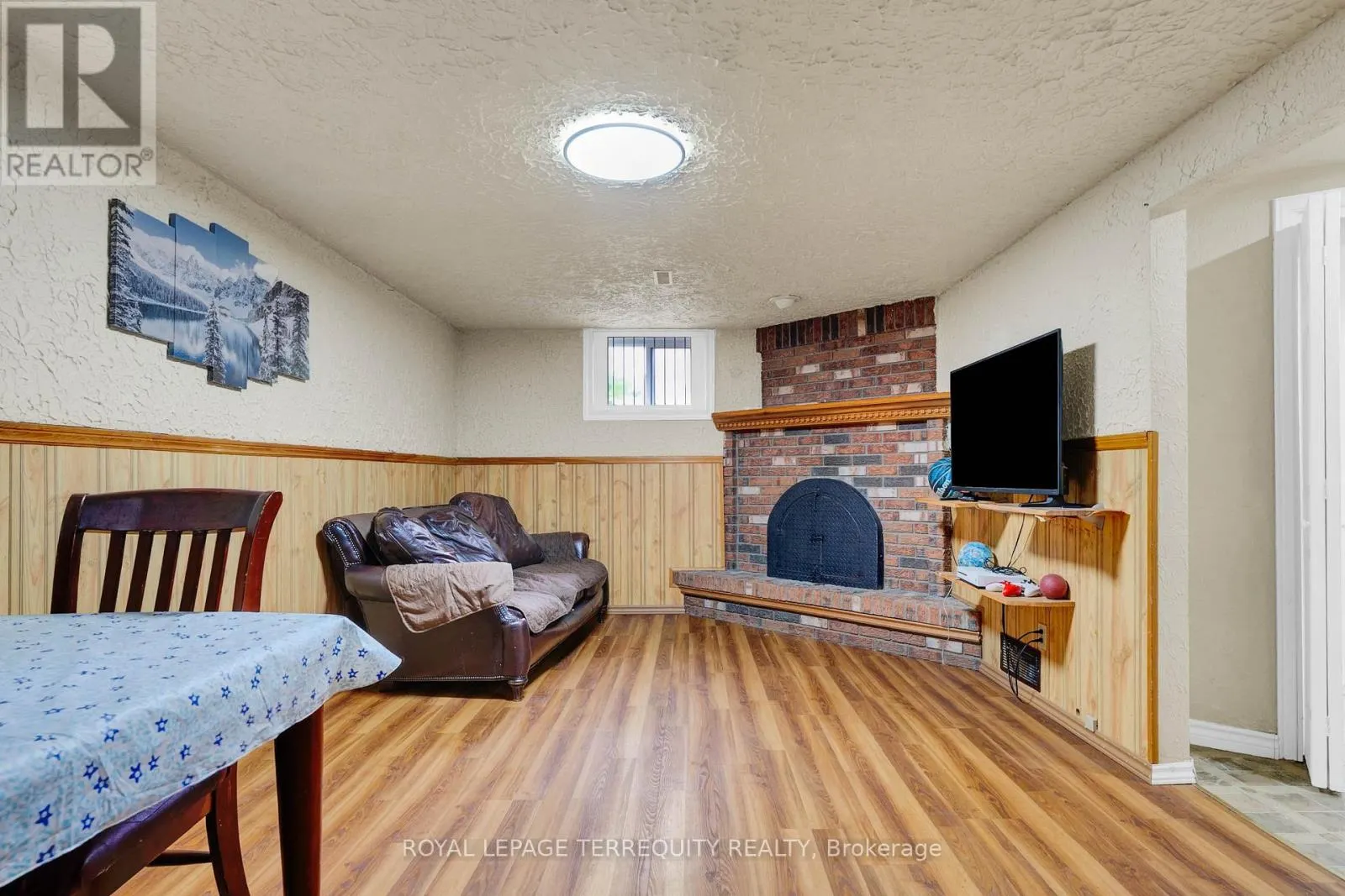 7 ANDERSON DRIVE