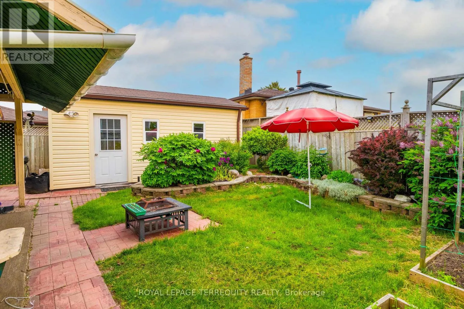 7 ANDERSON DRIVE