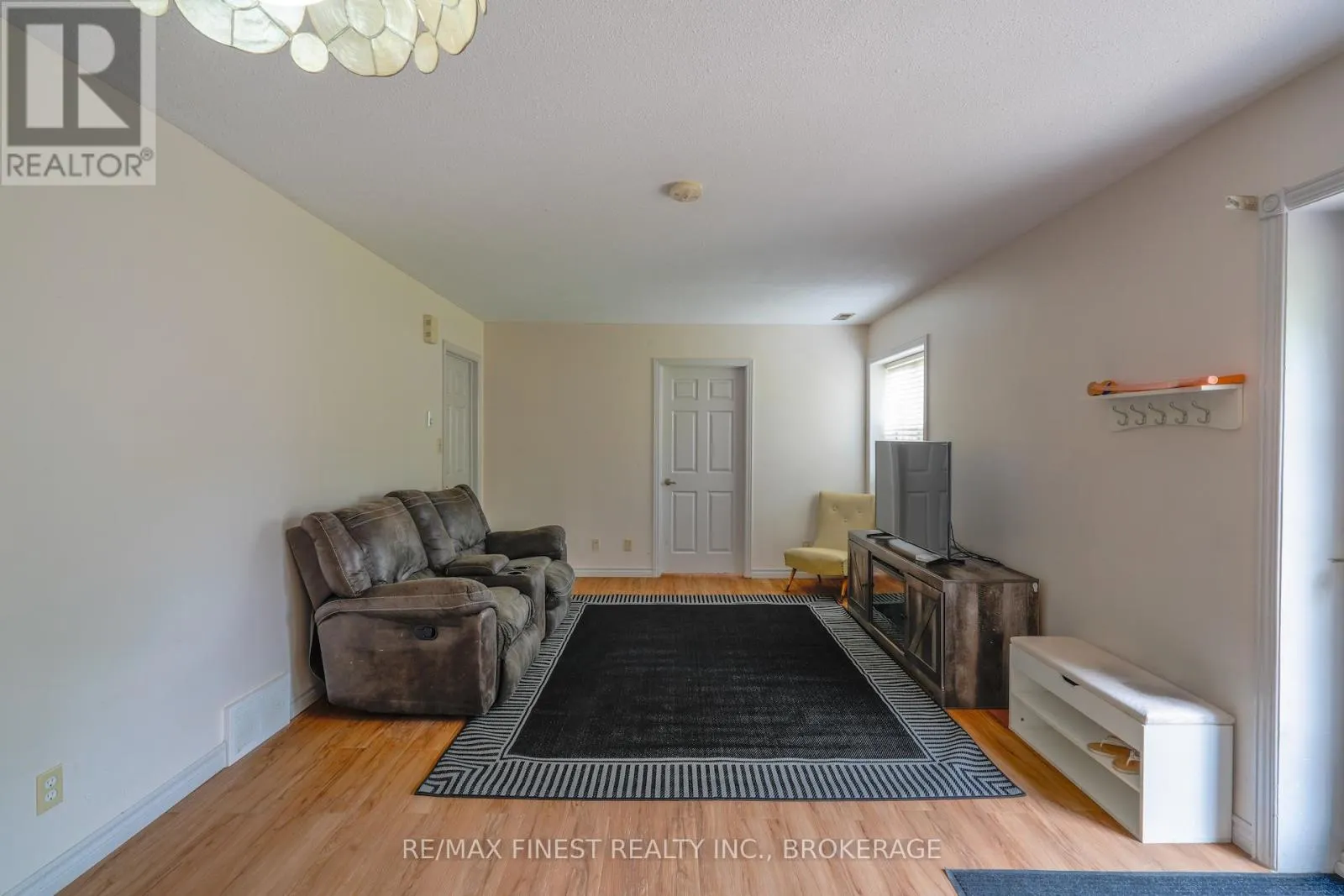 465 WILLIAM STREET S