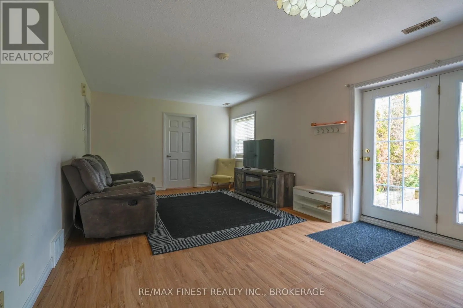 465 WILLIAM STREET S