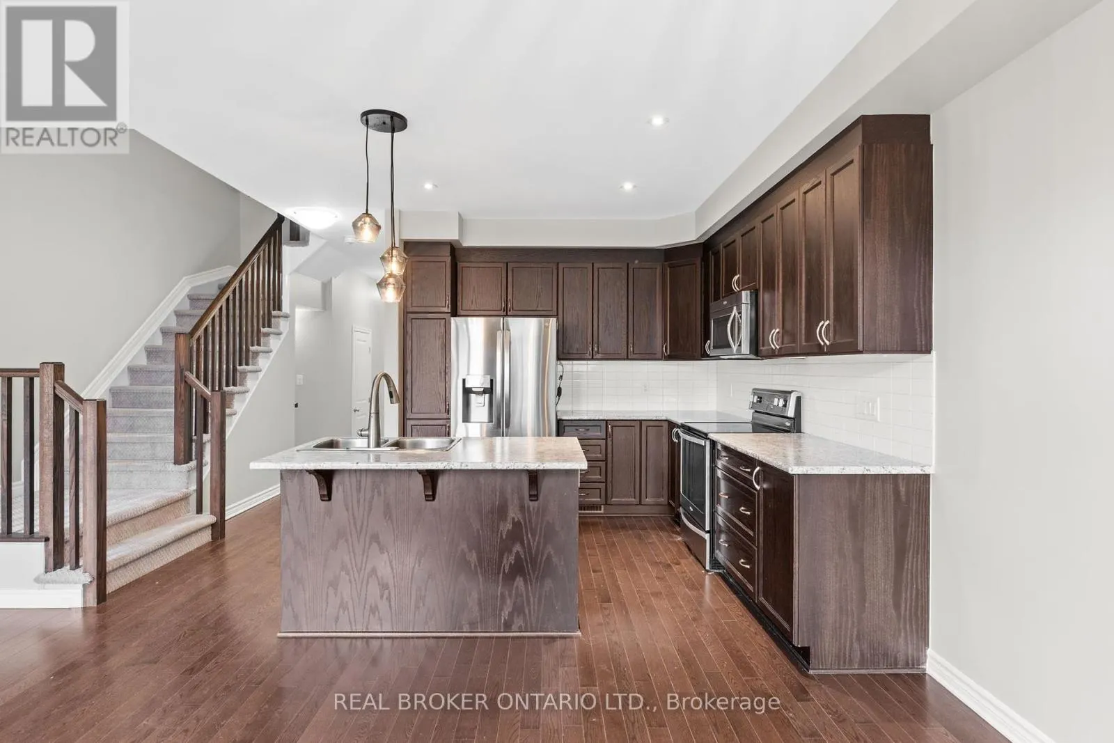 792 CEDAR CREEK DRIVE