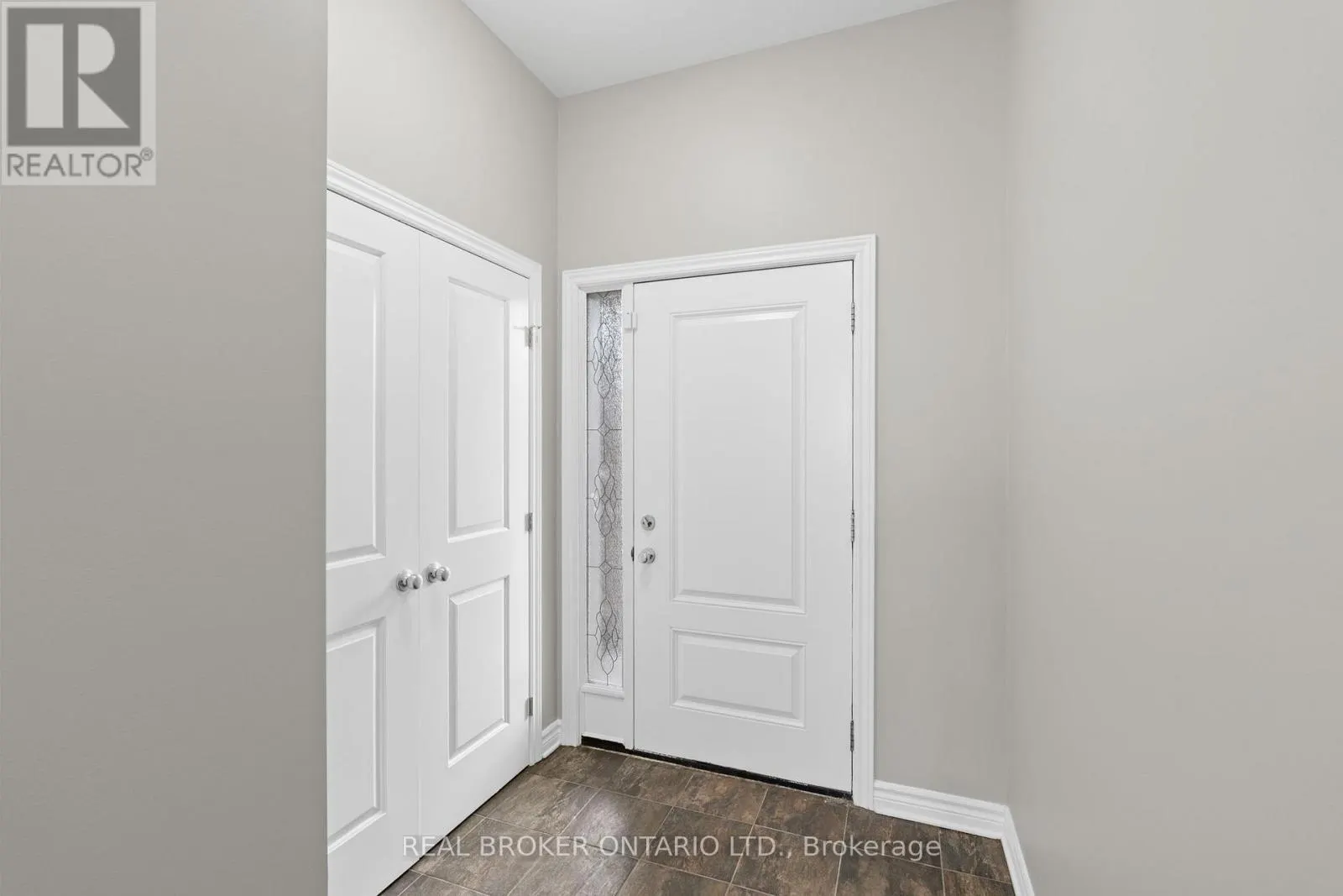 792 CEDAR CREEK DRIVE