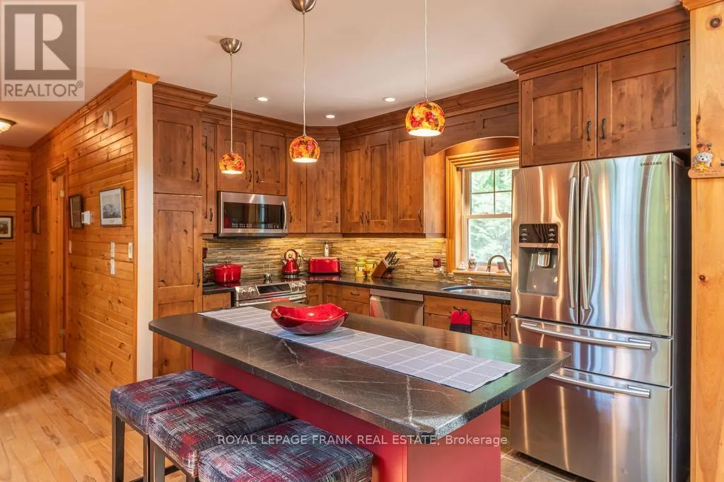 120 SUGARBUSH CRESCENT