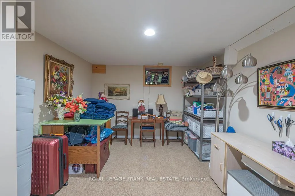 120 SUGARBUSH CRESCENT