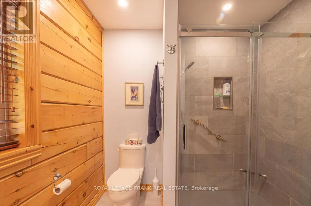 120 SUGARBUSH CRESCENT