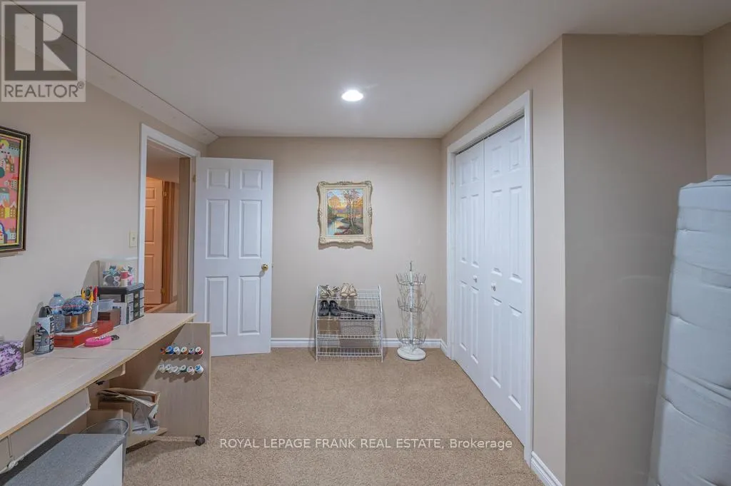 120 SUGARBUSH CRESCENT