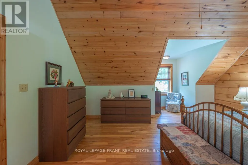120 SUGARBUSH CRESCENT