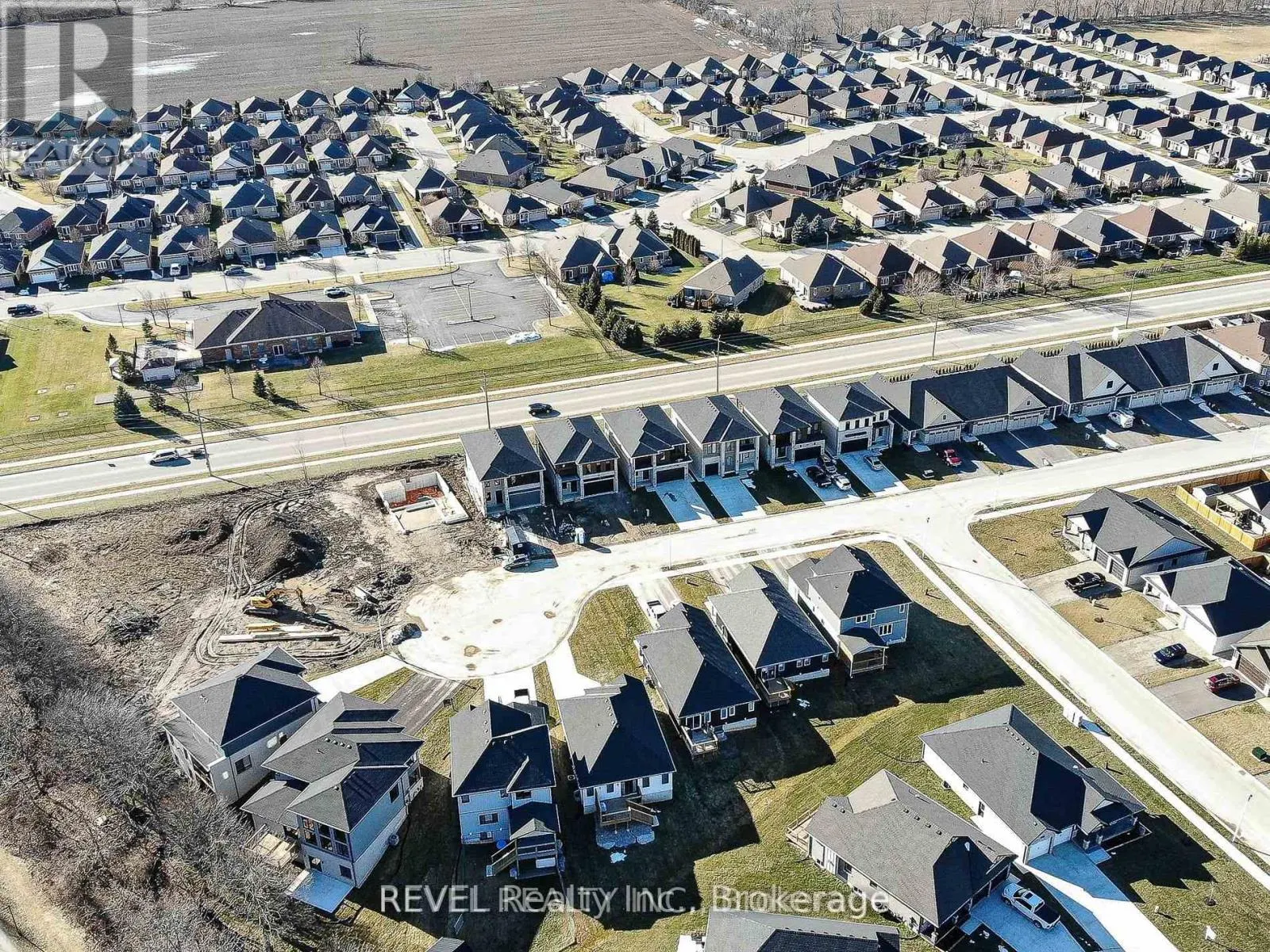 75 TRAILVIEW DRIVE