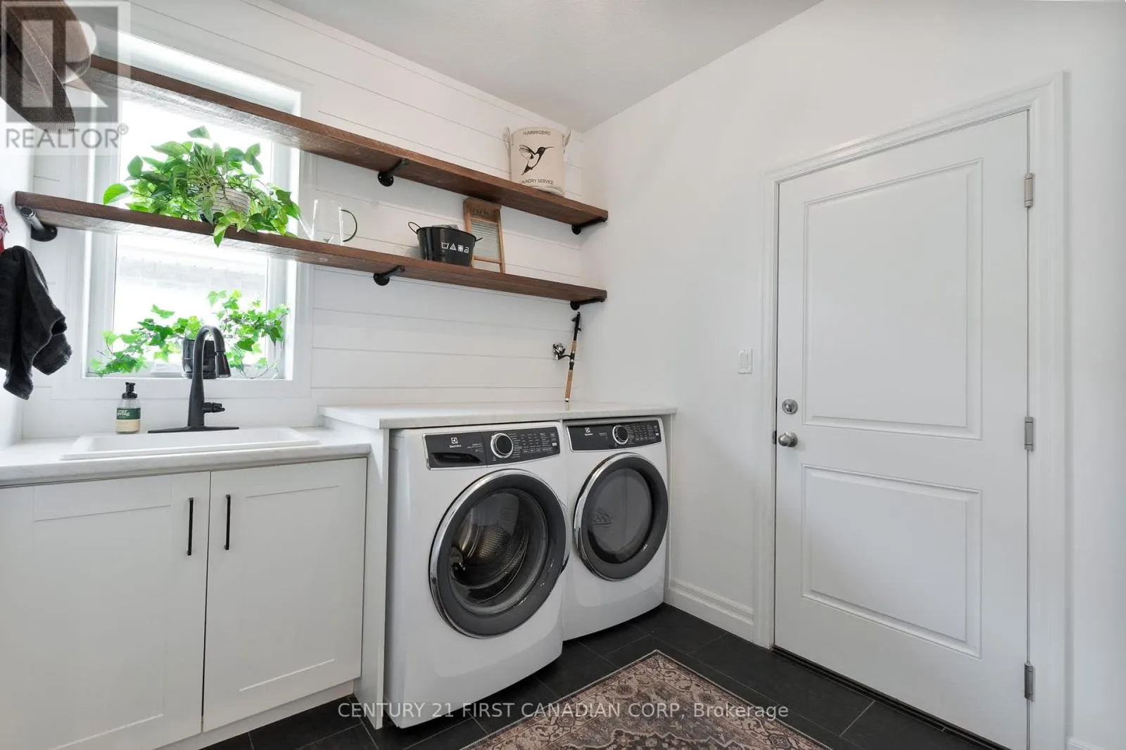 27 - 234 PEACH TREE BOULEVARD, #27