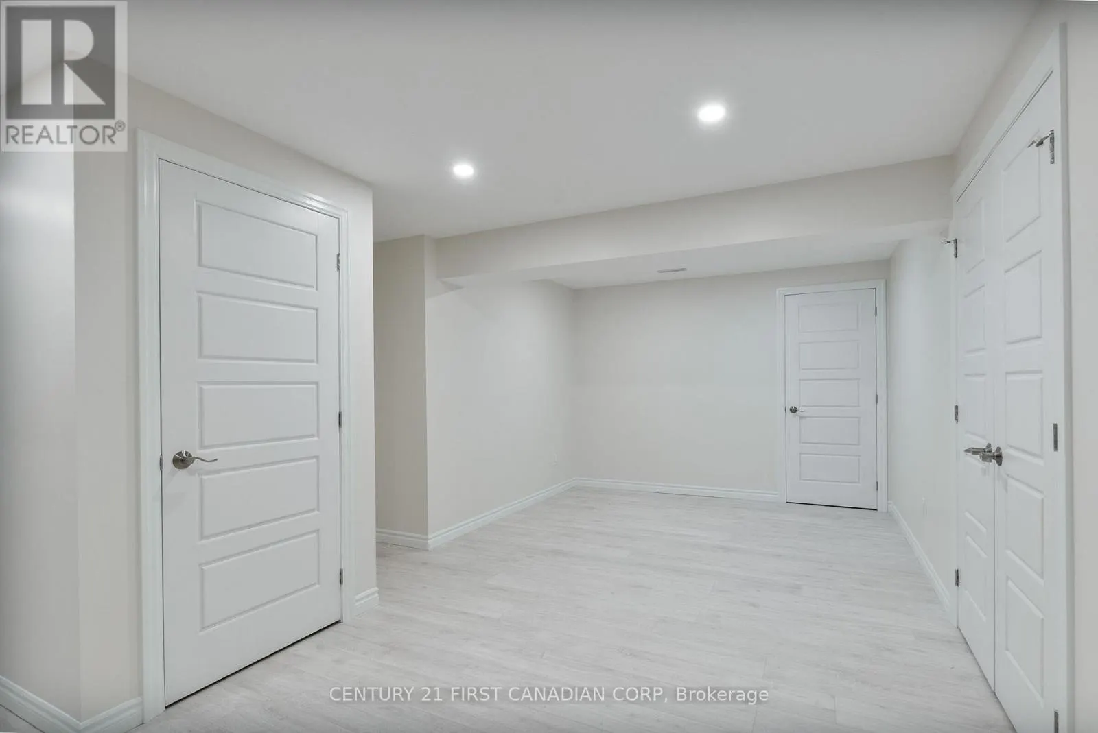 27 - 234 PEACH TREE BOULEVARD, #27