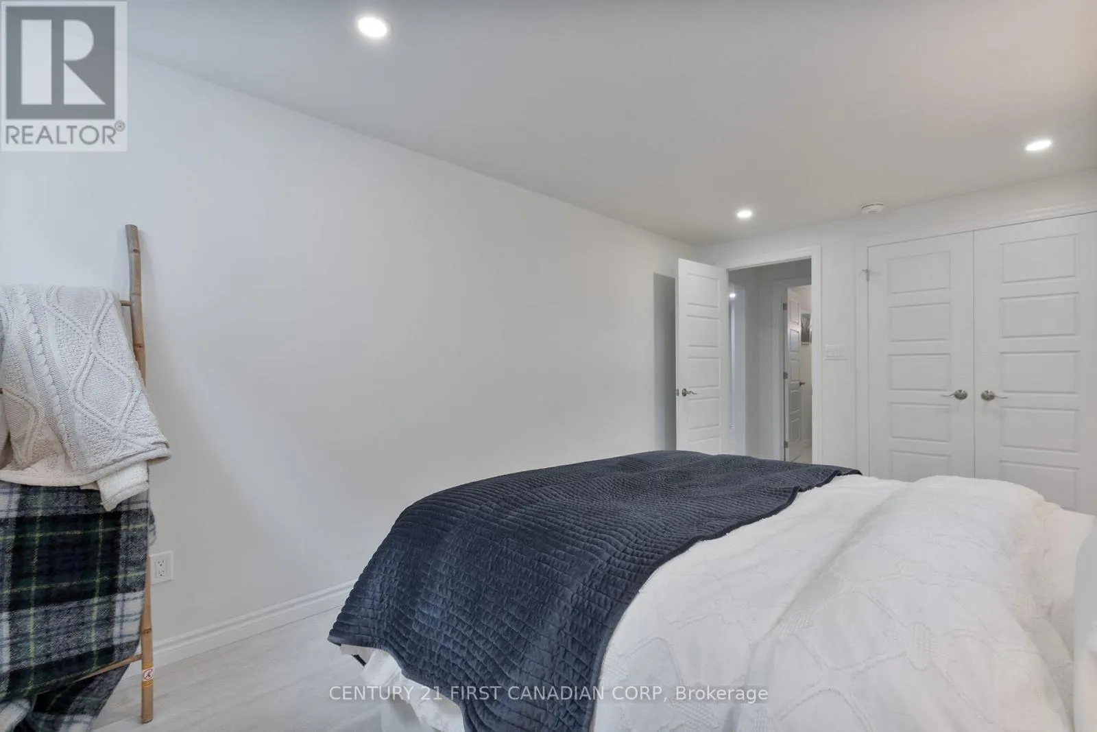 27 - 234 PEACH TREE BOULEVARD, #27