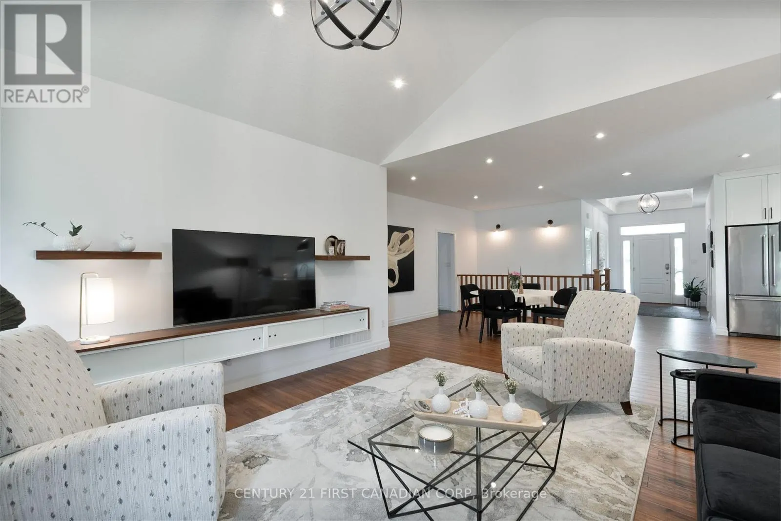 27 - 234 PEACH TREE BOULEVARD, #27