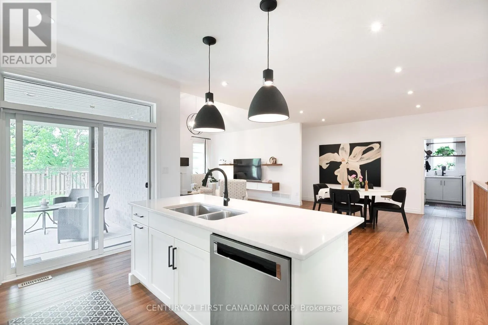 27 - 234 PEACH TREE BOULEVARD, #27