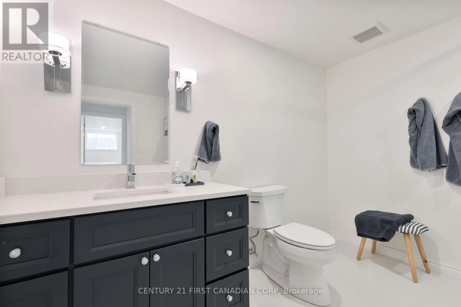 27 - 234 PEACH TREE BOULEVARD, #27