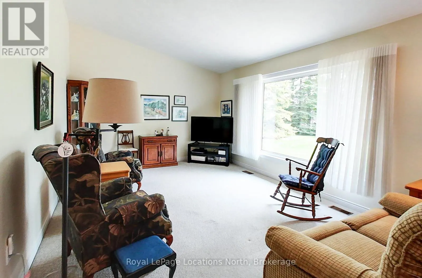 69 FAIRWAY AVENUE