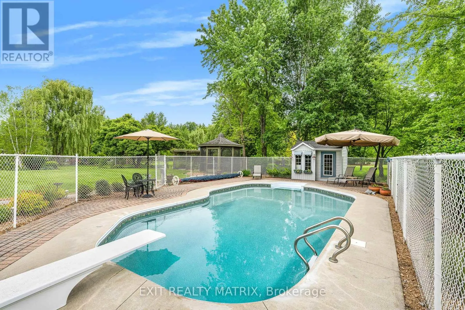 882 DU CASTOR ROAD