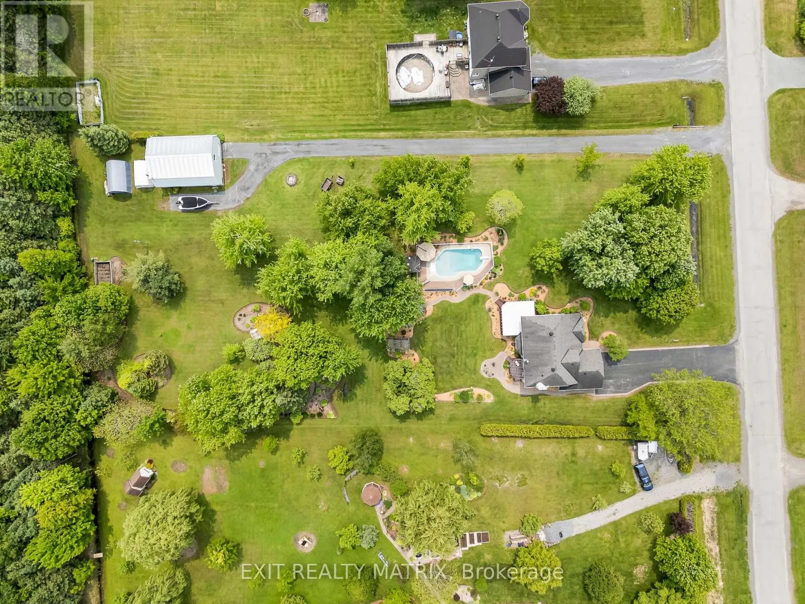 882 DU CASTOR ROAD