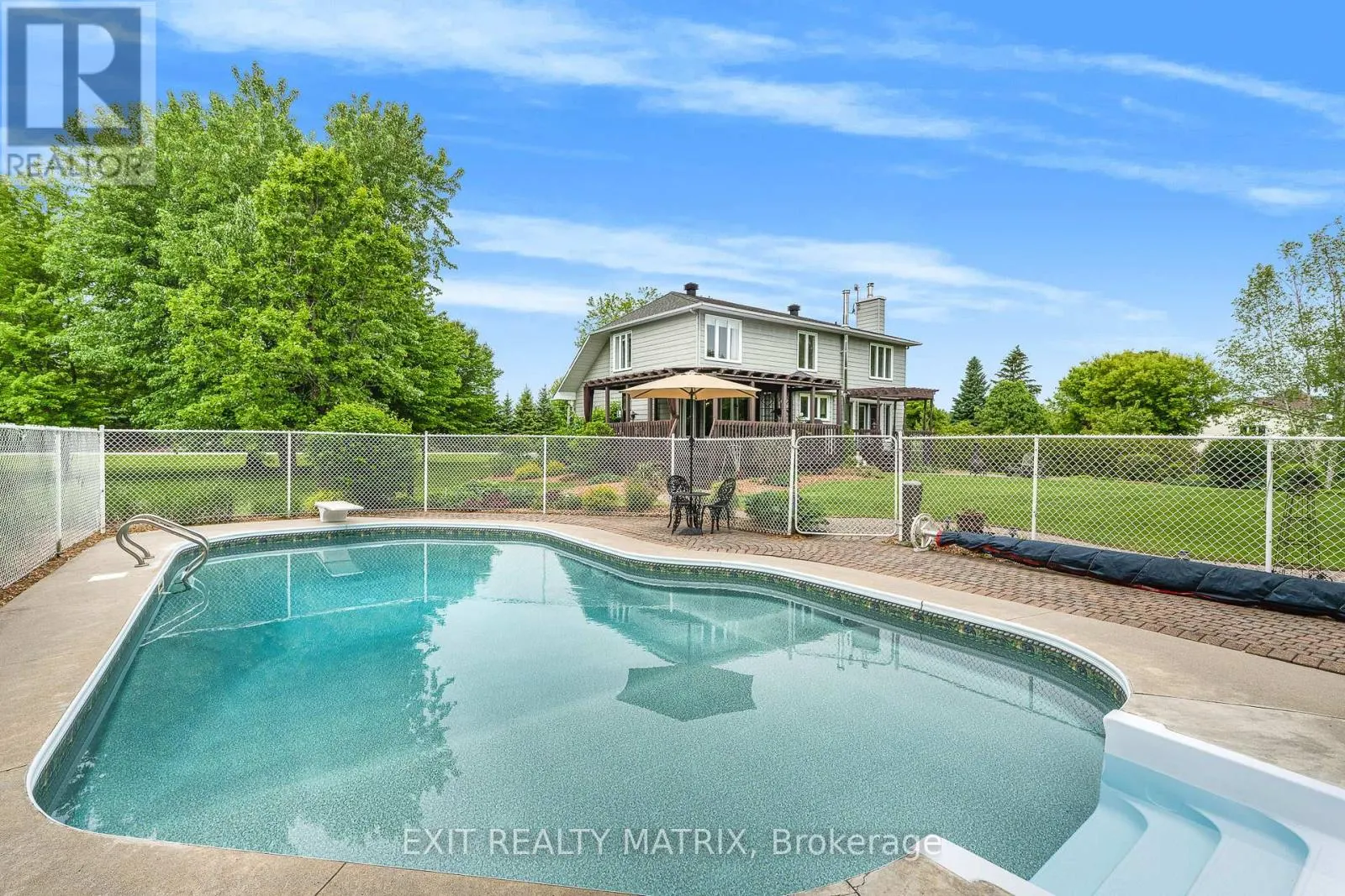 882 DU CASTOR ROAD