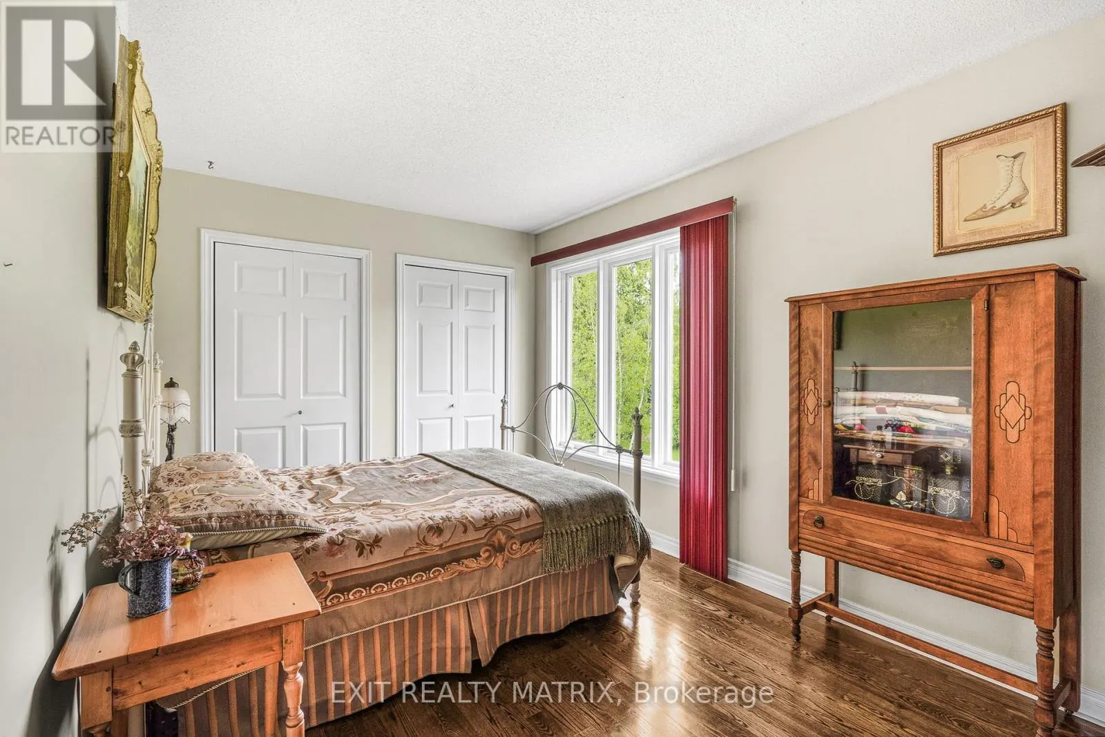 882 DU CASTOR ROAD