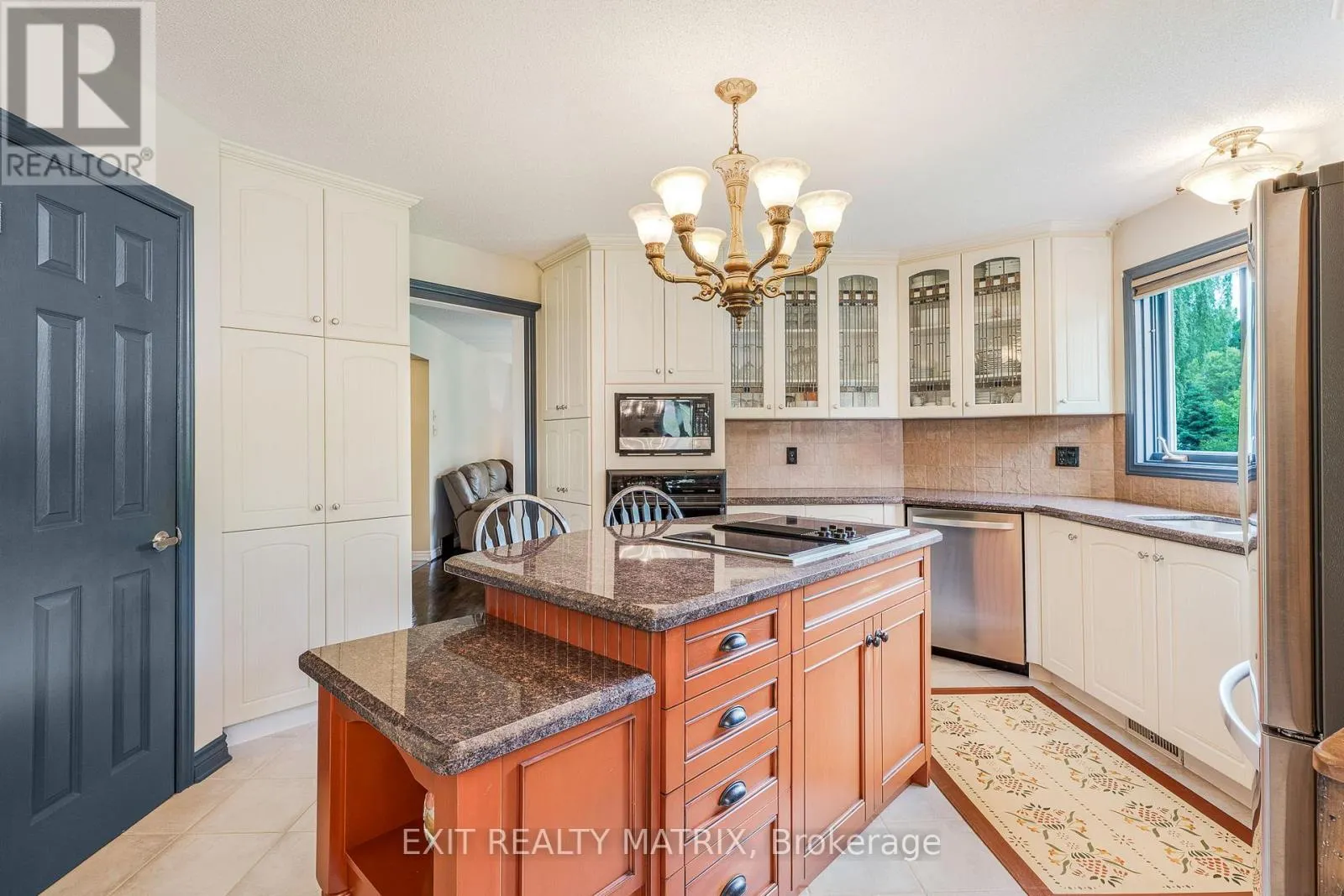 882 DU CASTOR ROAD