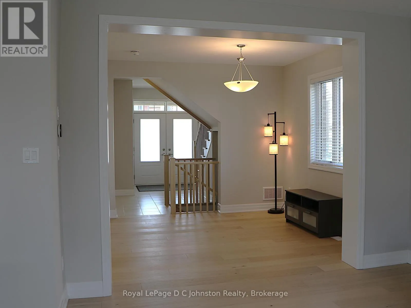 58 WILLIAM NADOR STREET