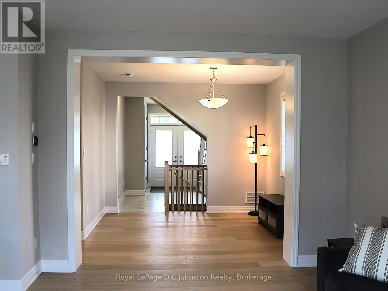 58 WILLIAM NADOR STREET