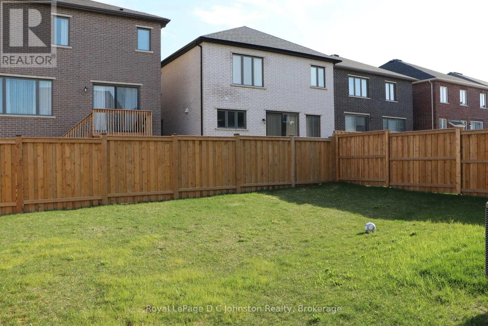 58 WILLIAM NADOR STREET