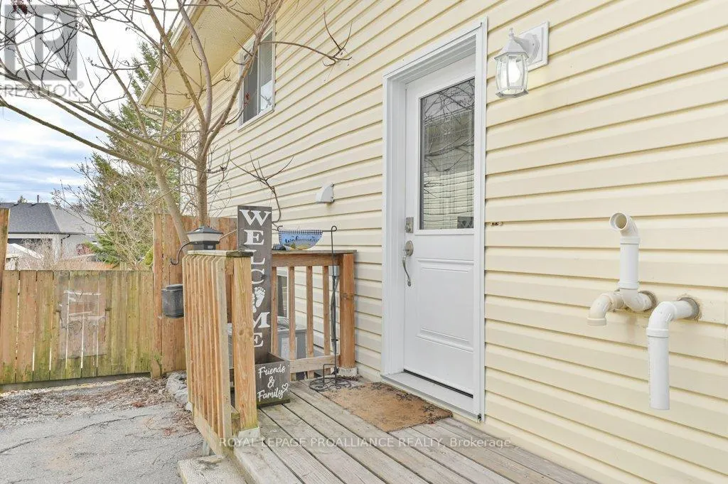 B - 162 PRINCE EDWARD STREET, #B