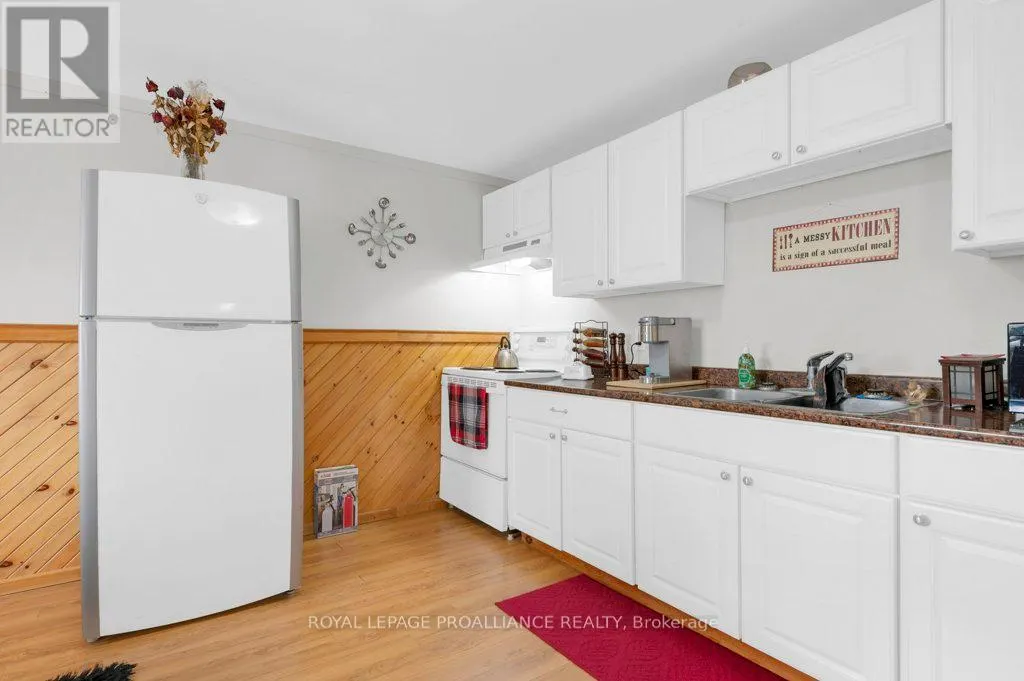 B - 162 PRINCE EDWARD STREET, #B