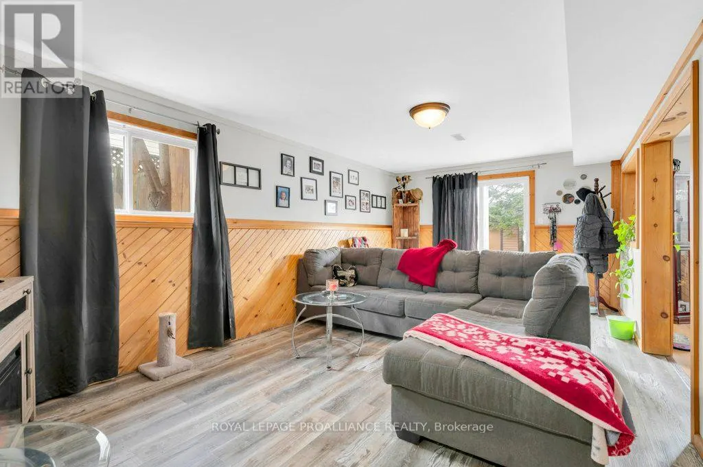 B - 162 PRINCE EDWARD STREET, #B