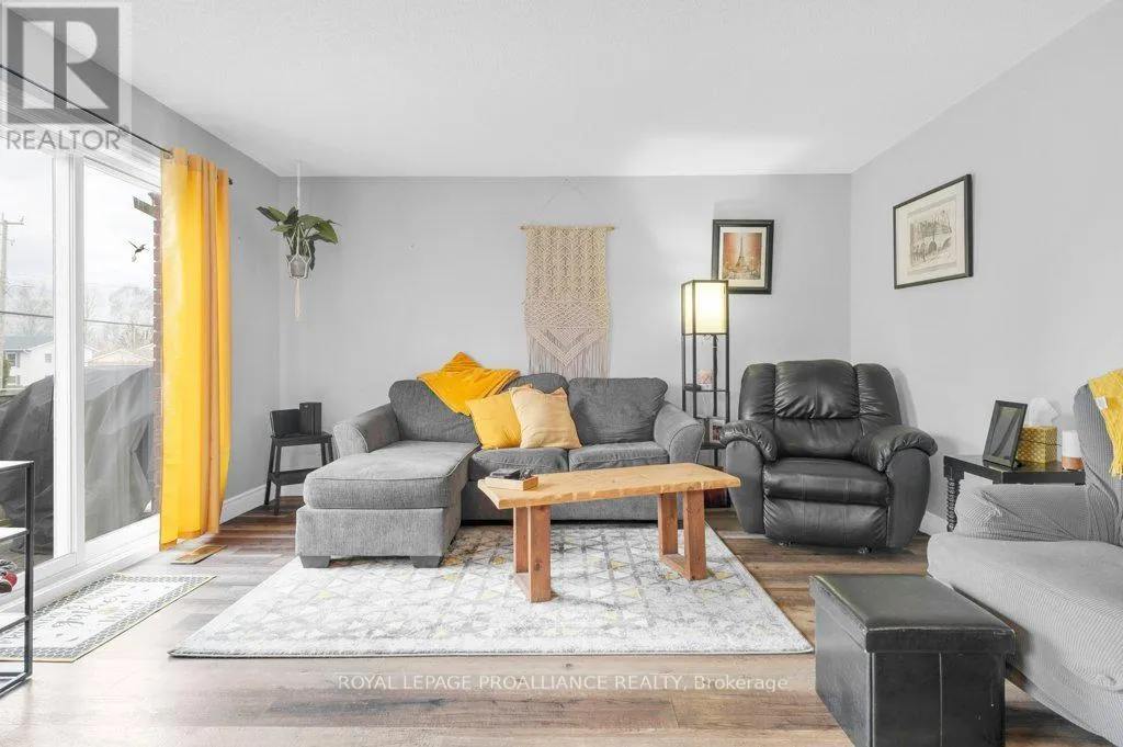 B - 162 PRINCE EDWARD STREET, #B