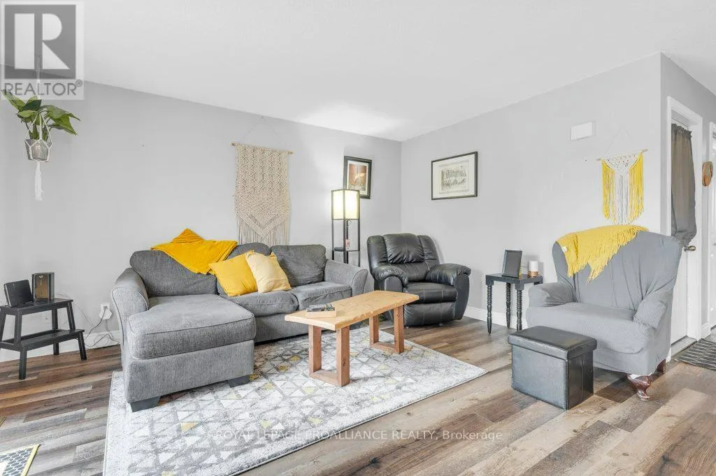 B - 162 PRINCE EDWARD STREET, #B
