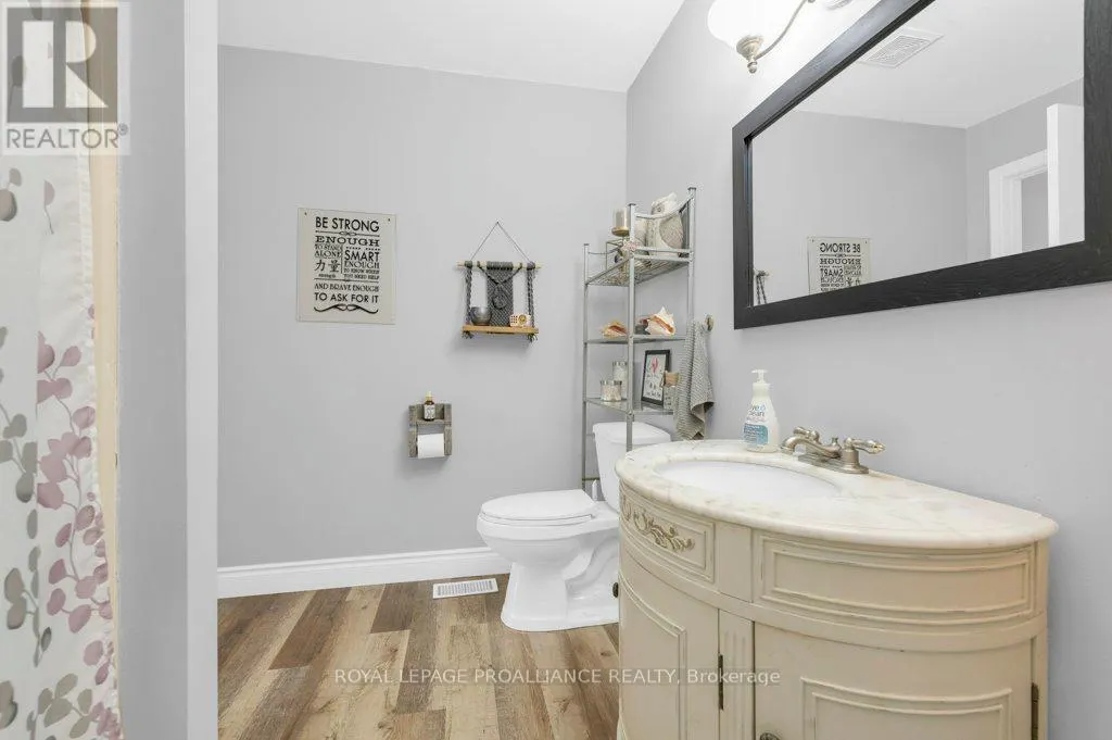 B - 162 PRINCE EDWARD STREET, #B