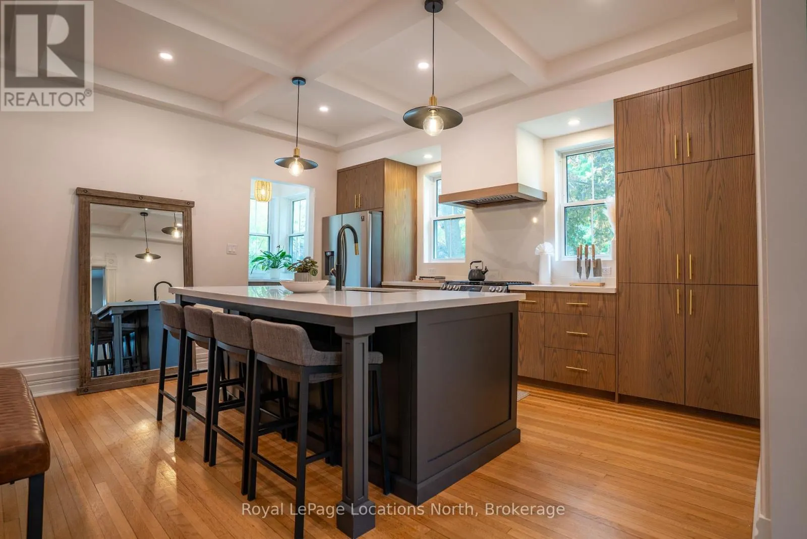 163 TROWBRIDGE STREET W
