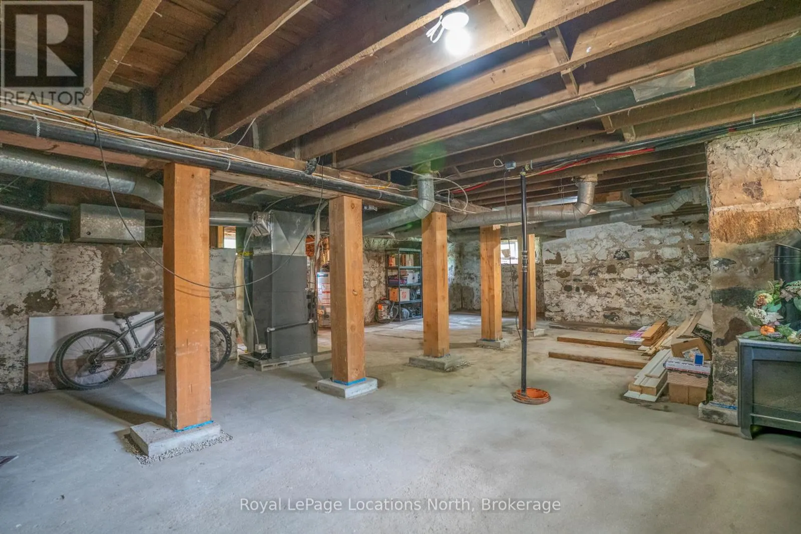 163 TROWBRIDGE STREET W