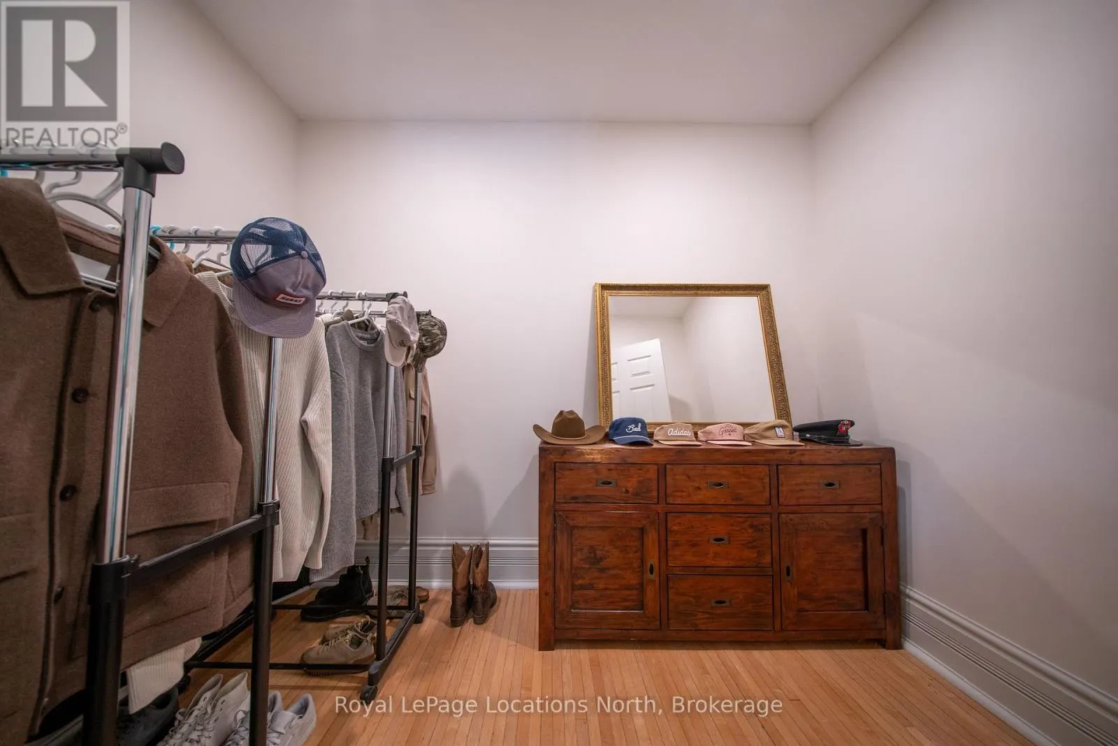 163 TROWBRIDGE STREET W