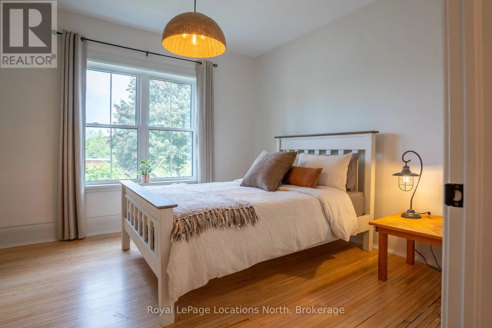 163 TROWBRIDGE STREET W